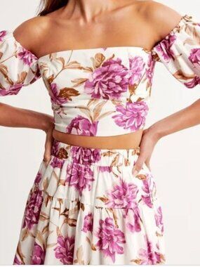 Abercrombie Floral Off-Shoulder Puff Sleeve Poplin Crop Top Purple Floral